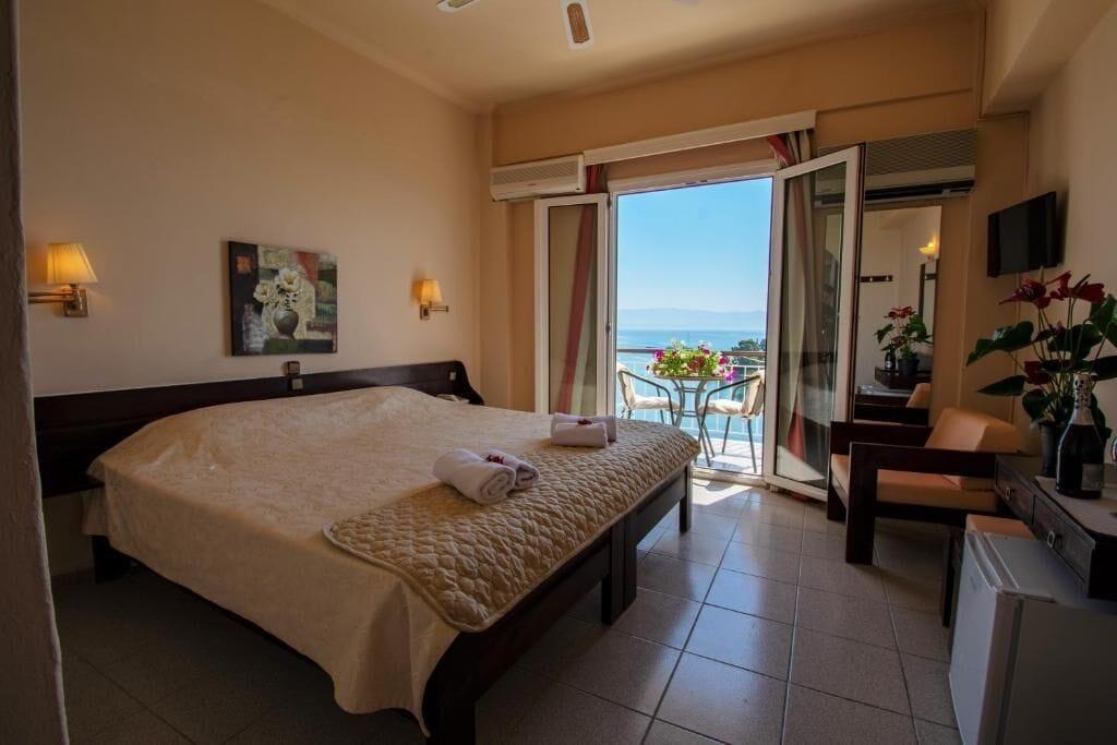 Aegli Hotel Perama  Dış mekan fotoğraf