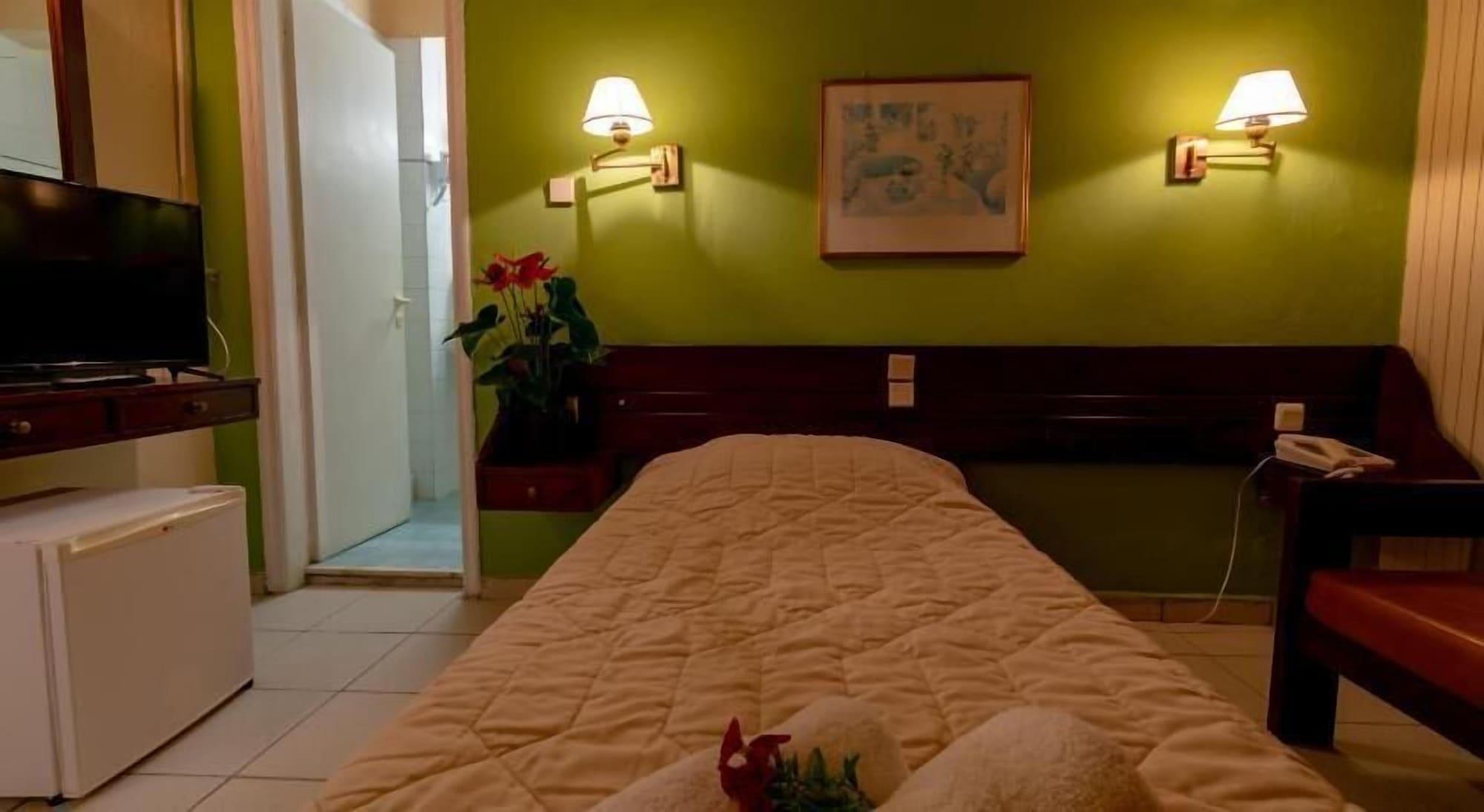 Aegli Hotel Perama  Dış mekan fotoğraf