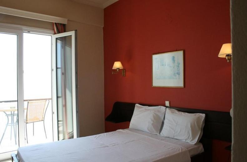 Aegli Hotel Perama  Oda fotoğraf