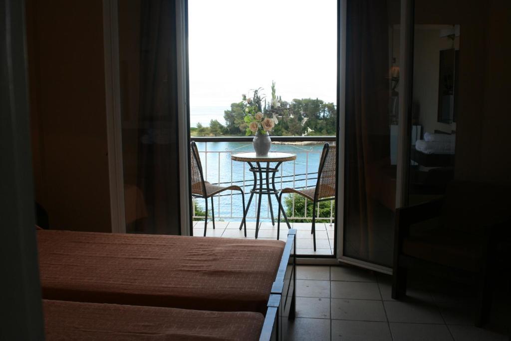 Aegli Hotel Perama  Dış mekan fotoğraf