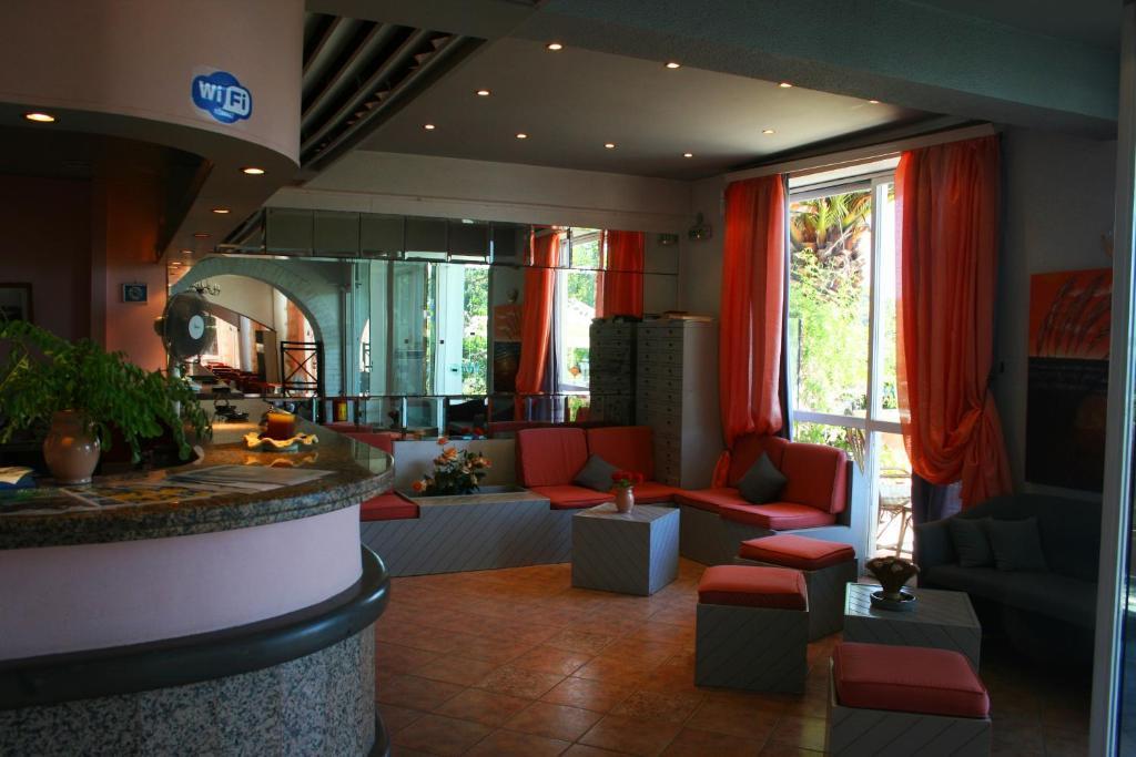 Aegli Hotel Perama  Dış mekan fotoğraf