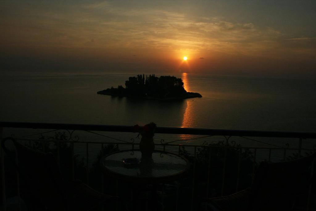 Aegli Hotel Perama  Dış mekan fotoğraf
