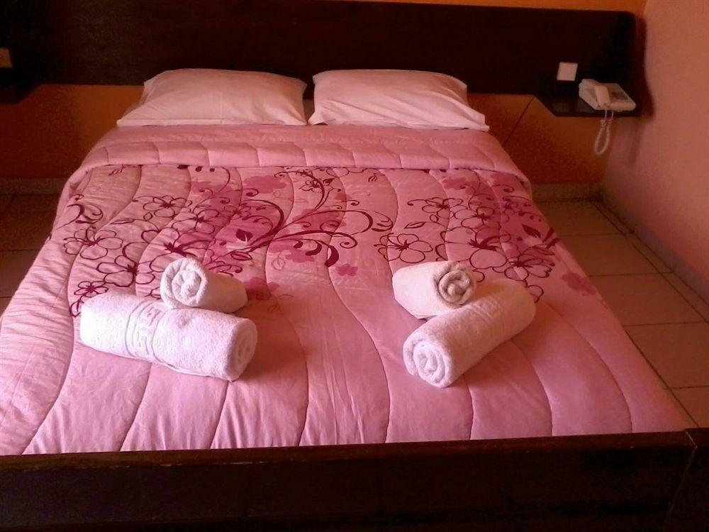 Aegli Hotel Perama  Dış mekan fotoğraf